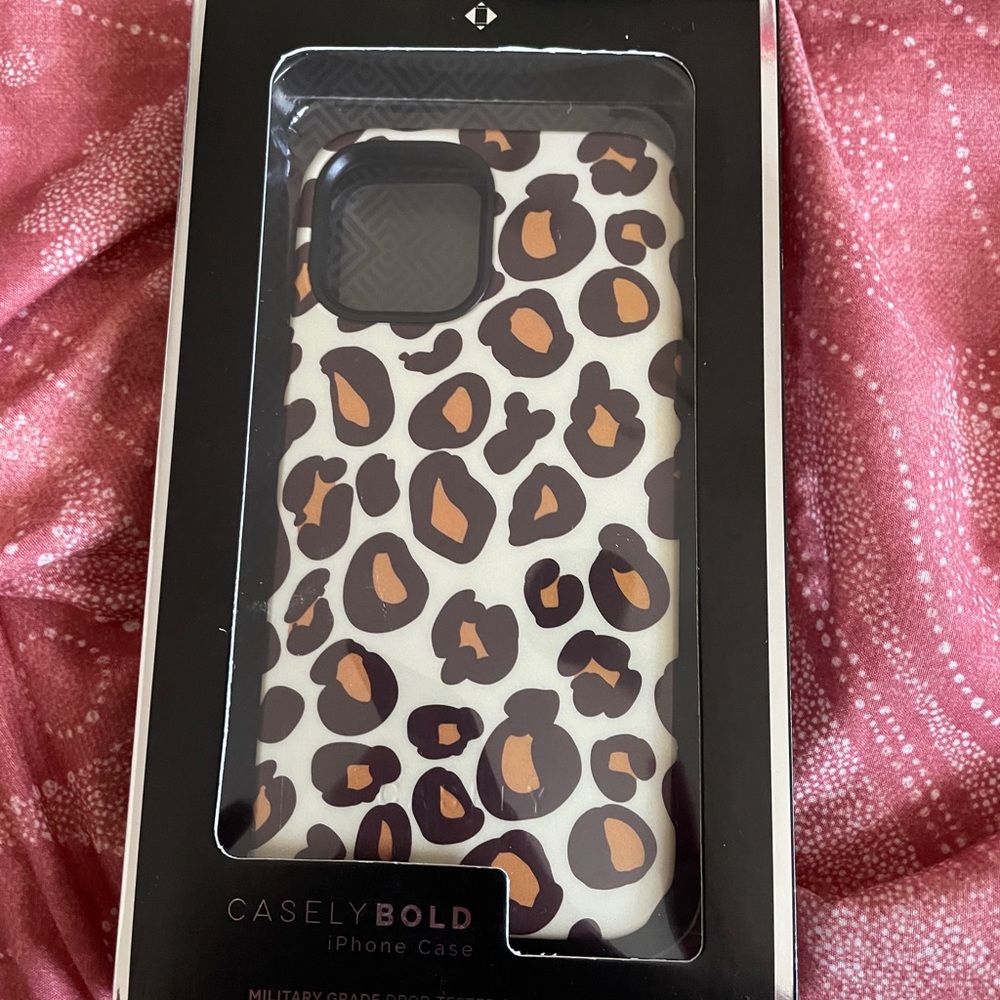 Casely Bold - leopard iPhone 12/12 pro phone case